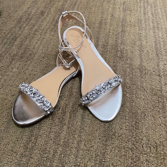 Badgley Mischka Jewel Shoes - Badgley Mischka Jewel silver flat sandals Sz 7 and 7.5